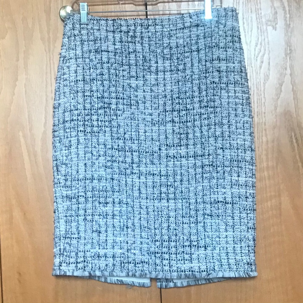 Tweed pencil skirt